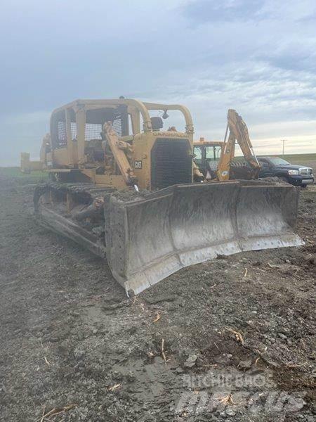 CAT D8H Kāpurķēžu buldozeri