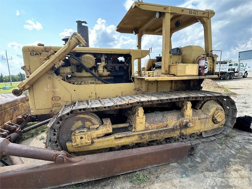 CAT D8H Kāpurķēžu buldozeri