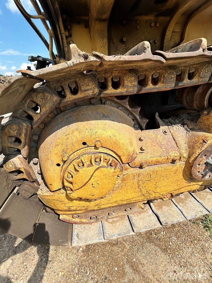 CAT D8H Kāpurķēžu buldozeri