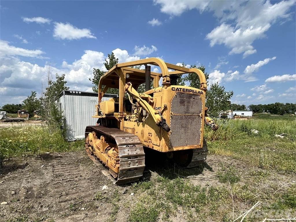 CAT D8H Kāpurķēžu buldozeri