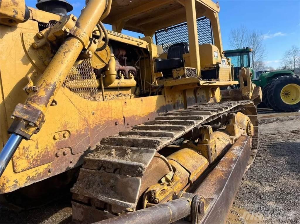 CAT D8H Kāpurķēžu buldozeri