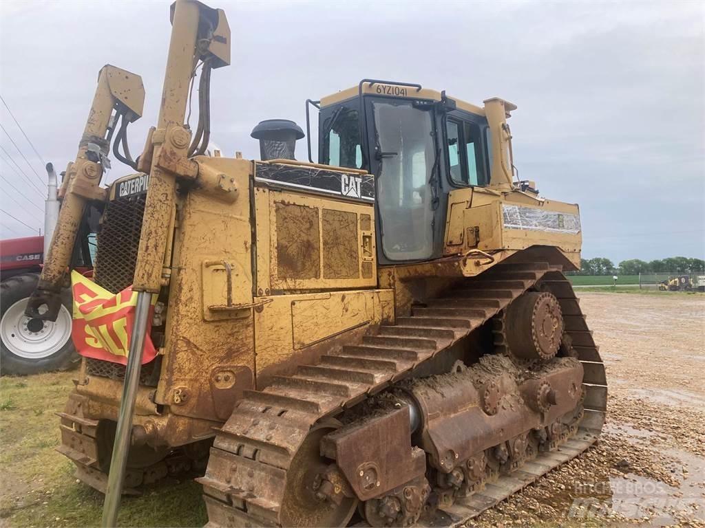 CAT D8R Kāpurķēžu buldozeri