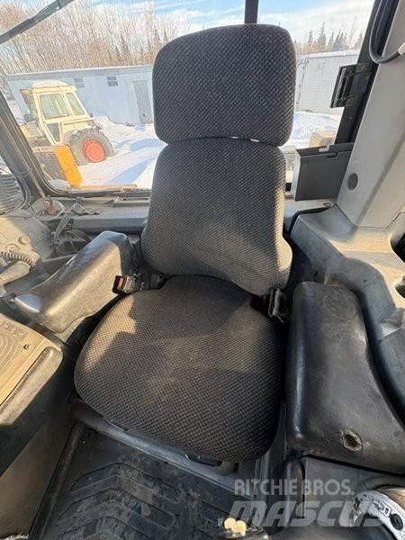CAT D8T Kāpurķēžu buldozeri