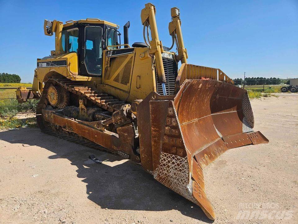 CAT D8T Kāpurķēžu buldozeri