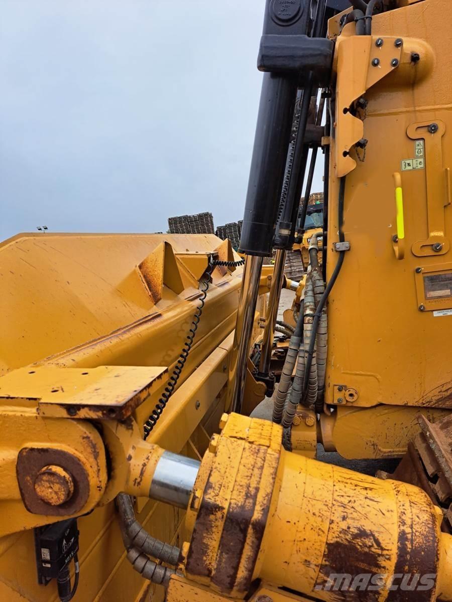 CAT D8T Kāpurķēžu buldozeri