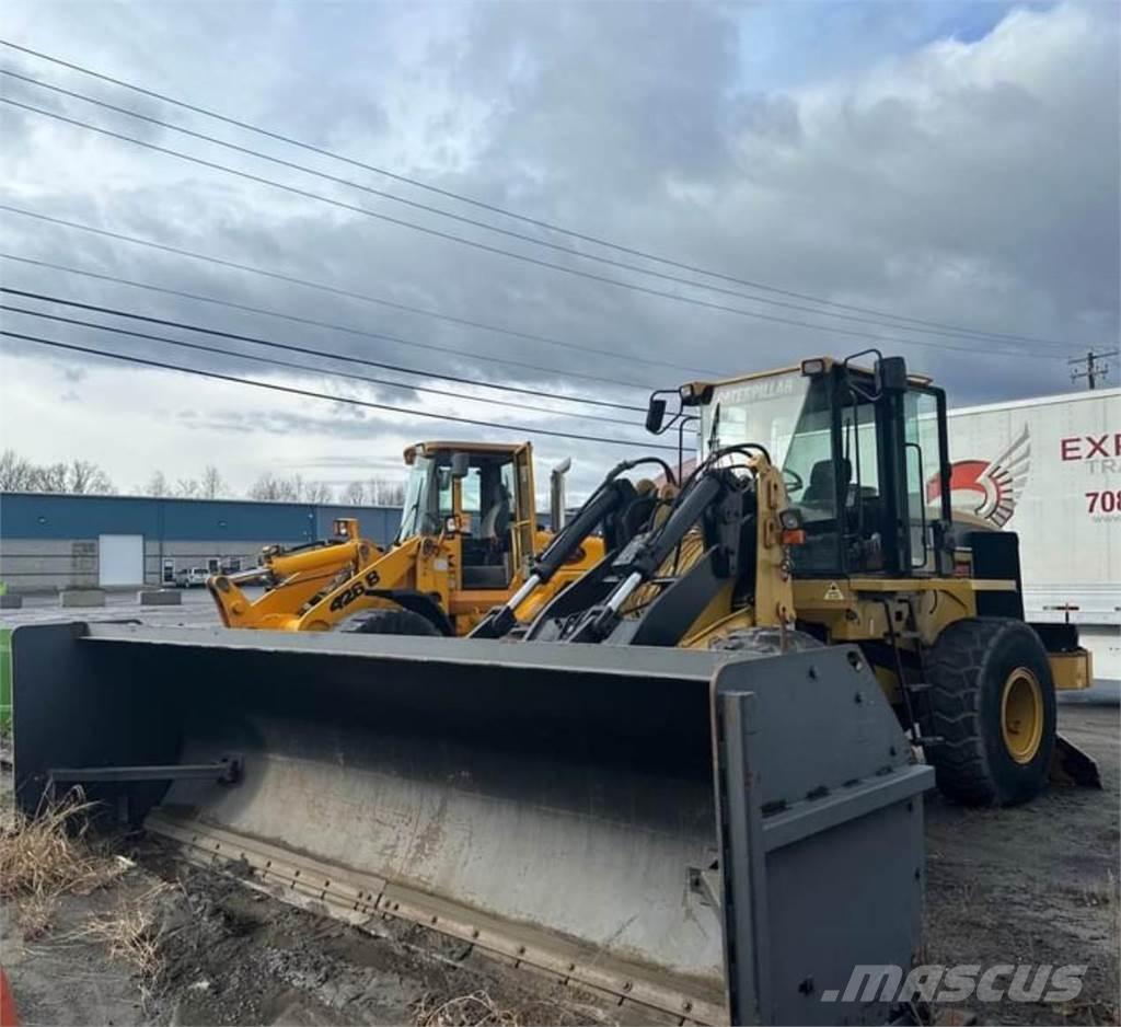 CAT IT38G Iekrāvēji uz riteņiem