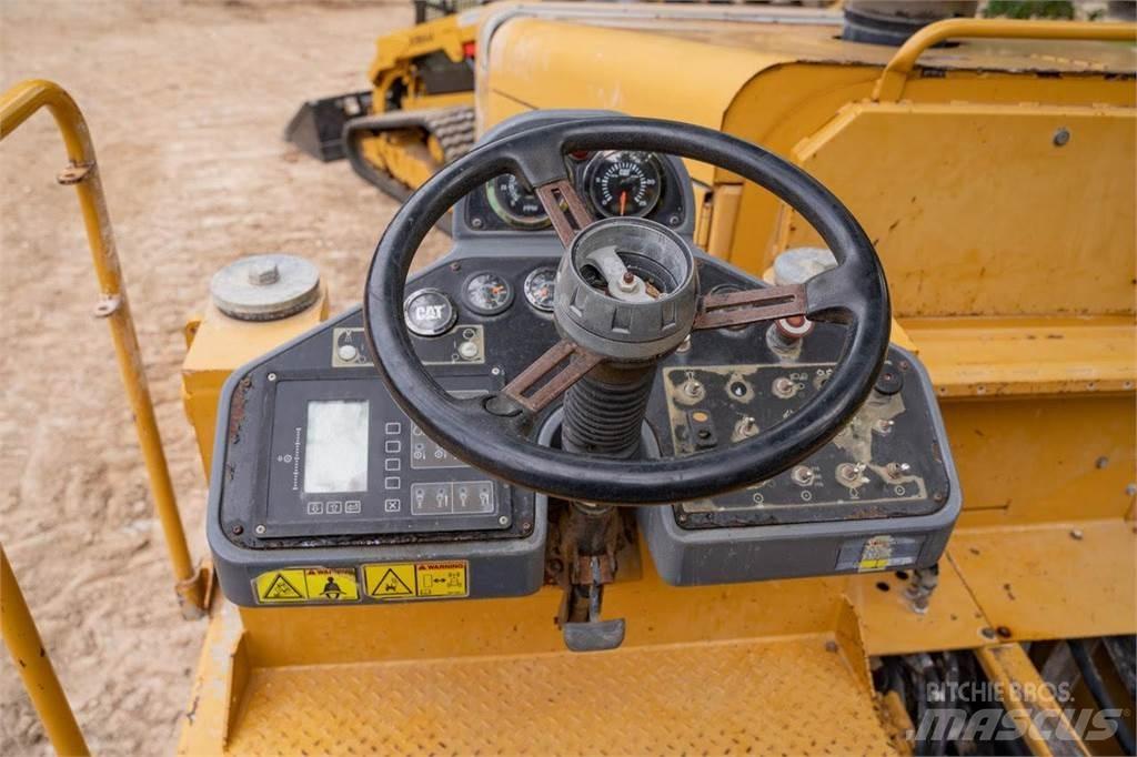CAT RM300 Augsnes blīvētāji