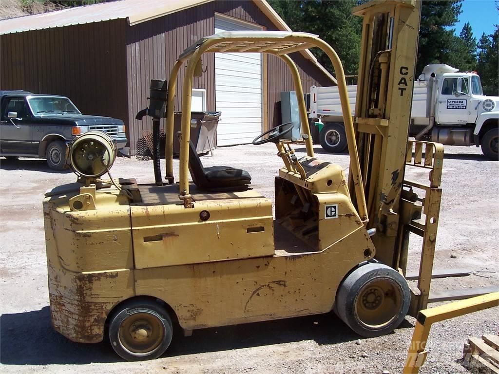 CAT T100C Autokrāvēji - citi