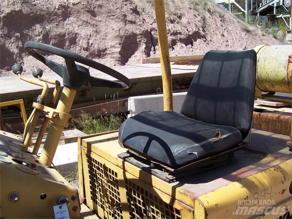 CAT T100C Autokrāvēji - citi