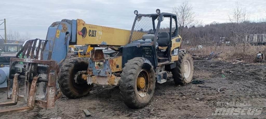 CAT TH560B Teleskopiskie manipulatori
