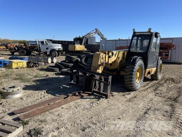 CAT TH83 Teleskopiskie manipulatori