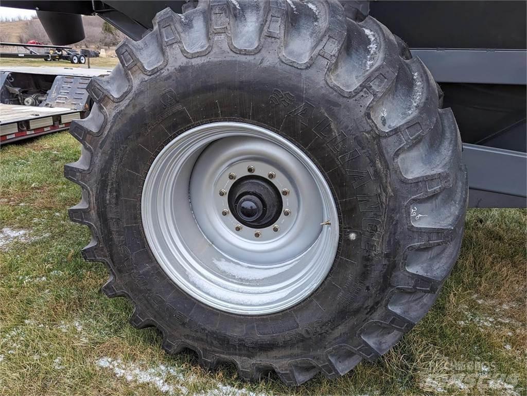 Demco 850 Graudu pārkraušanas piekabes