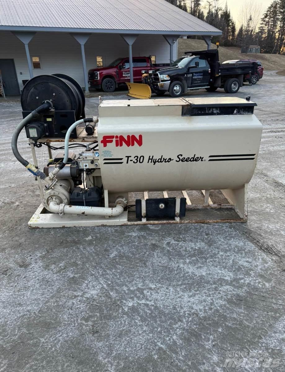 Finn T30 Pašizkrāvēji