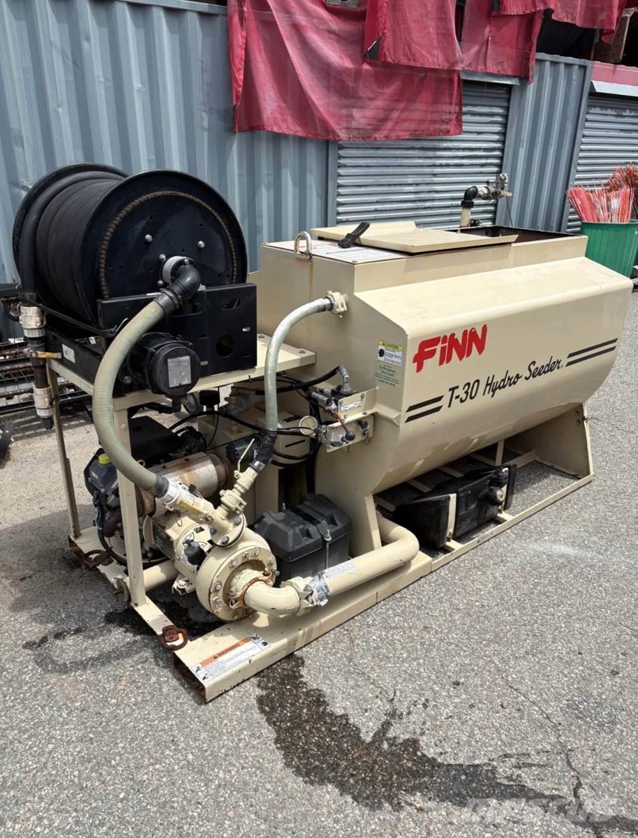 Finn T30 Pašizkrāvēji