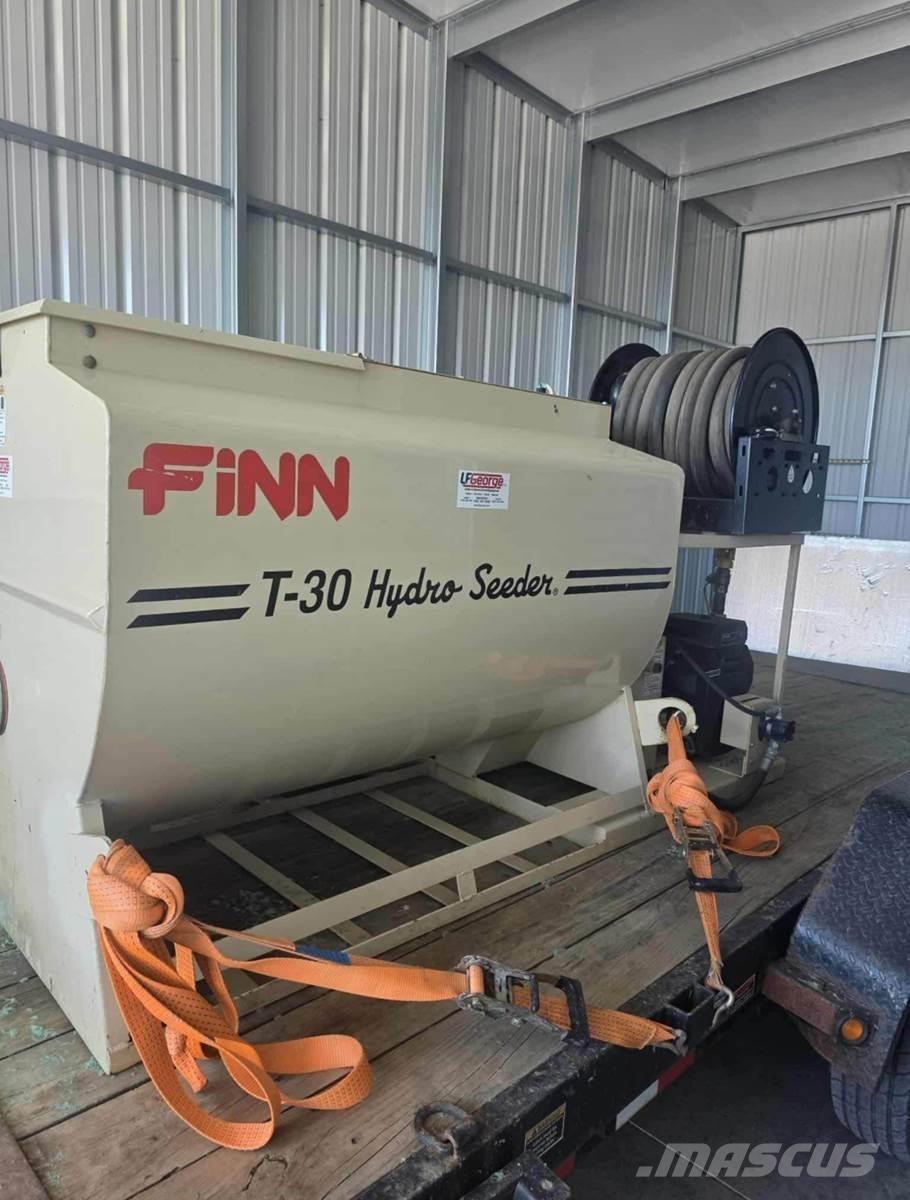 Finn T30 Pašizkrāvēji