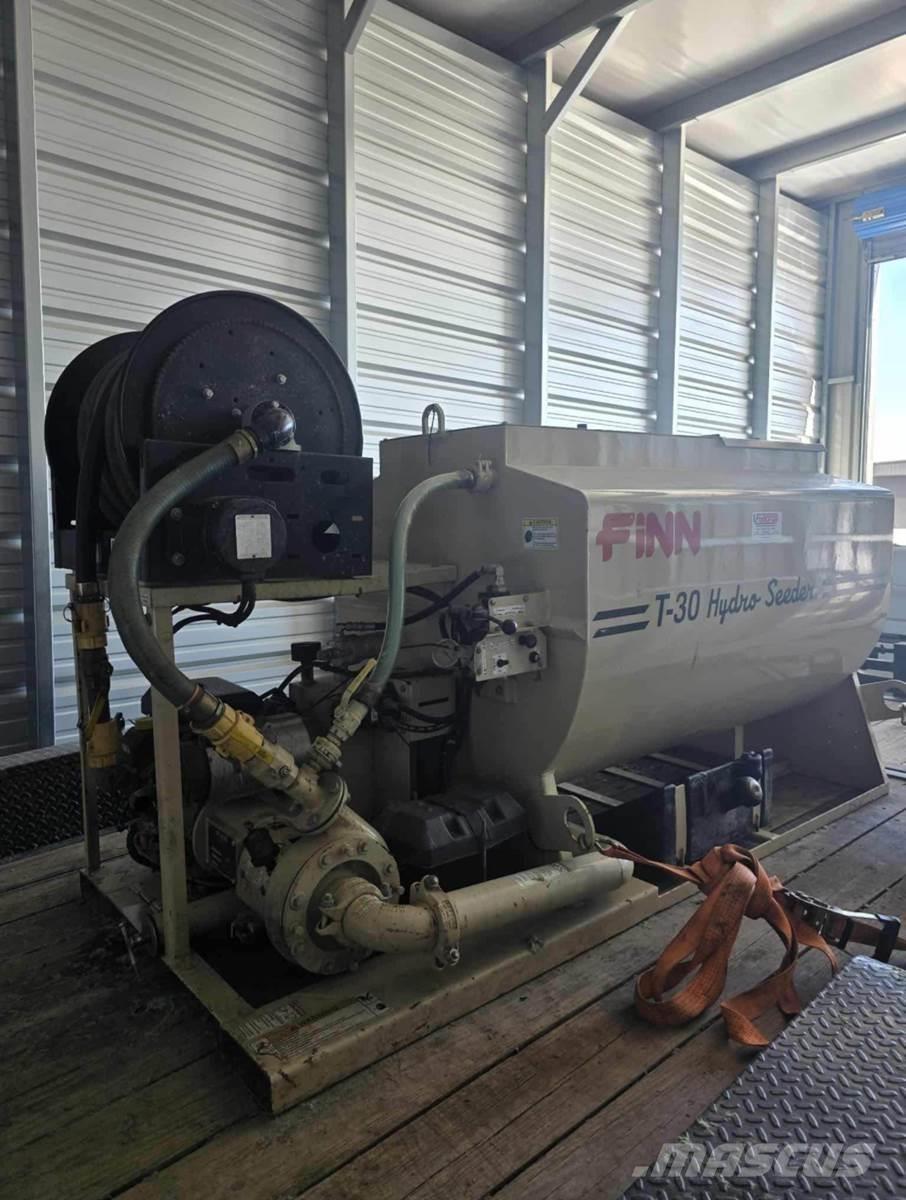 Finn T30 Pašizkrāvēji