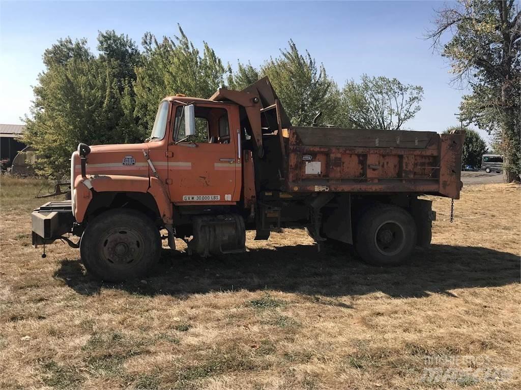 Ford 8000 Pašizgāzējs