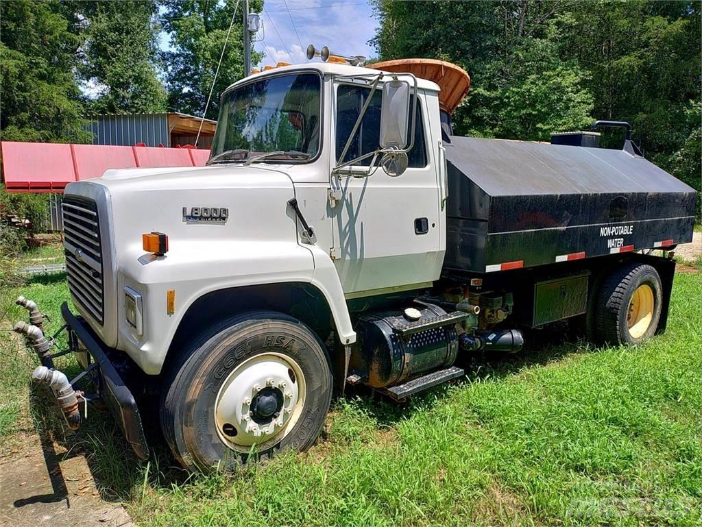 Ford 8000 Autocisterna