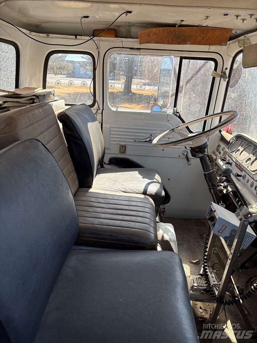 Ford 8000 Ugunsdzēšamā tehnika