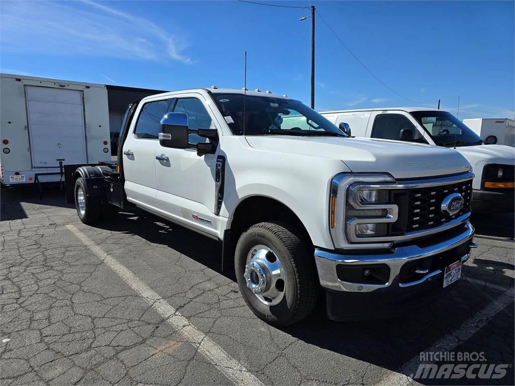 Ford F-350 Vieglais kravas automobilis/izkraušana no sāniem