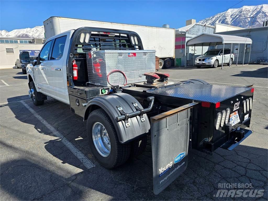 Ford F-350 Vieglais kravas automobilis/izkraušana no sāniem
