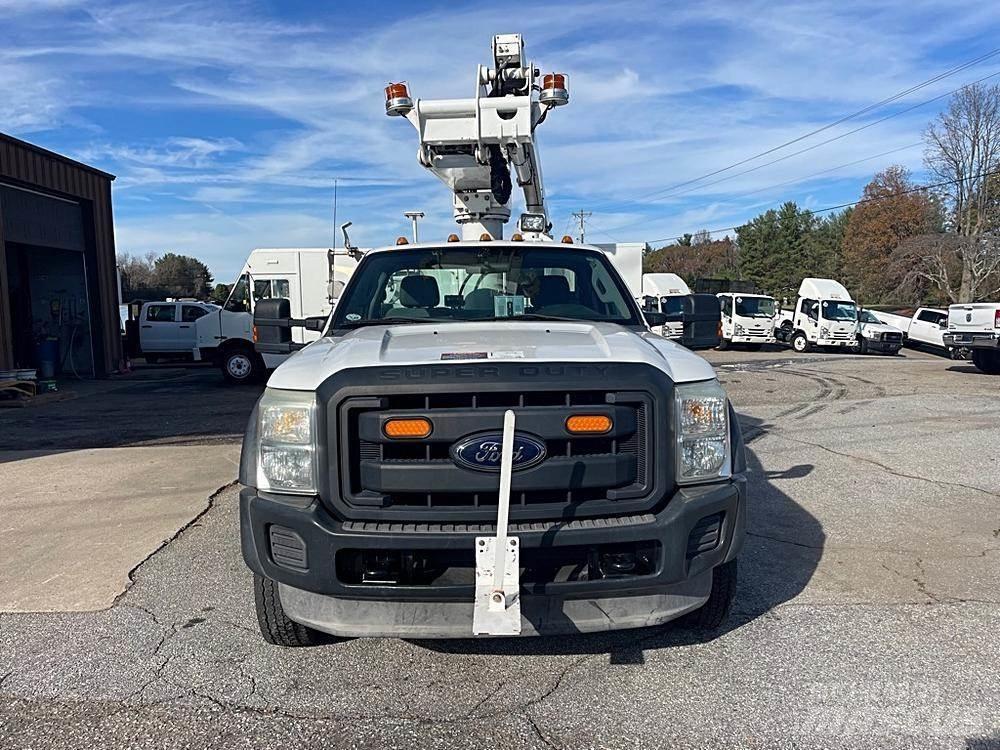 Ford F-450 Pacēlāji uz automašīnas bāzes