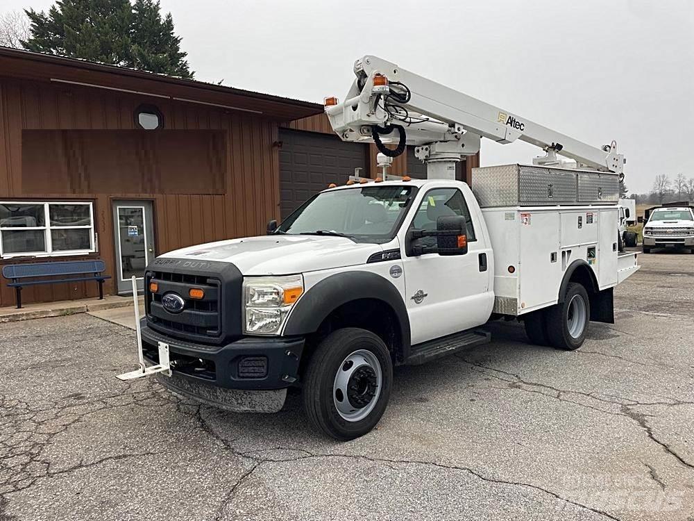 Ford F-450 Pacēlāji uz automašīnas bāzes