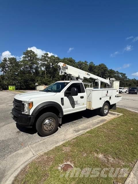 Ford F-450 Pacēlāji uz automašīnas bāzes