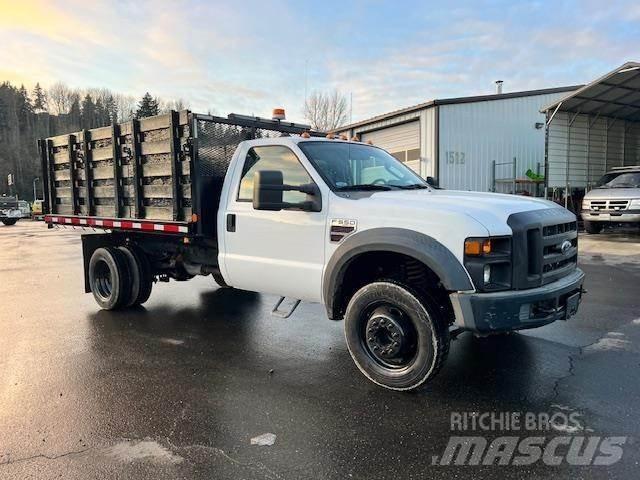 Ford F-550 Pašizgāzējs