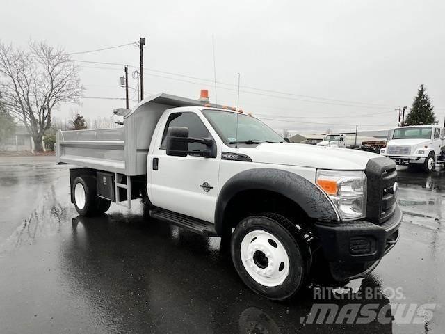 Ford F-550 Pašizgāzējs