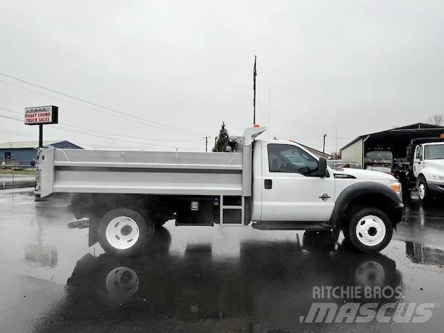 Ford F-550 Pašizgāzējs