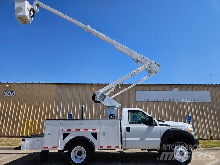 Ford F - 550 Pacēlāji uz automašīnas bāzes
