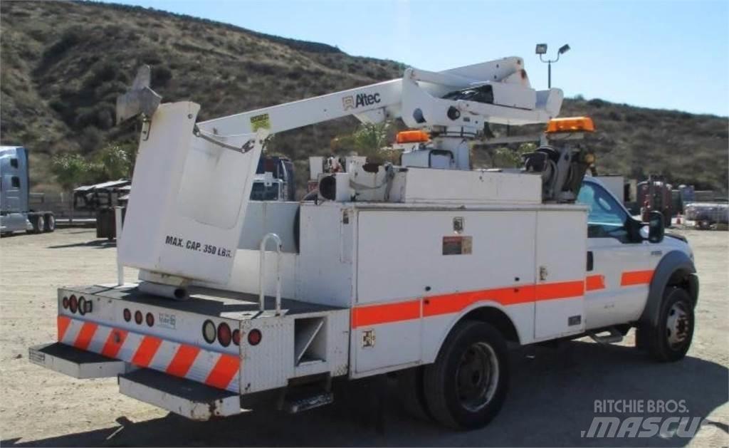 Ford F-550 Pacēlāji uz automašīnas bāzes