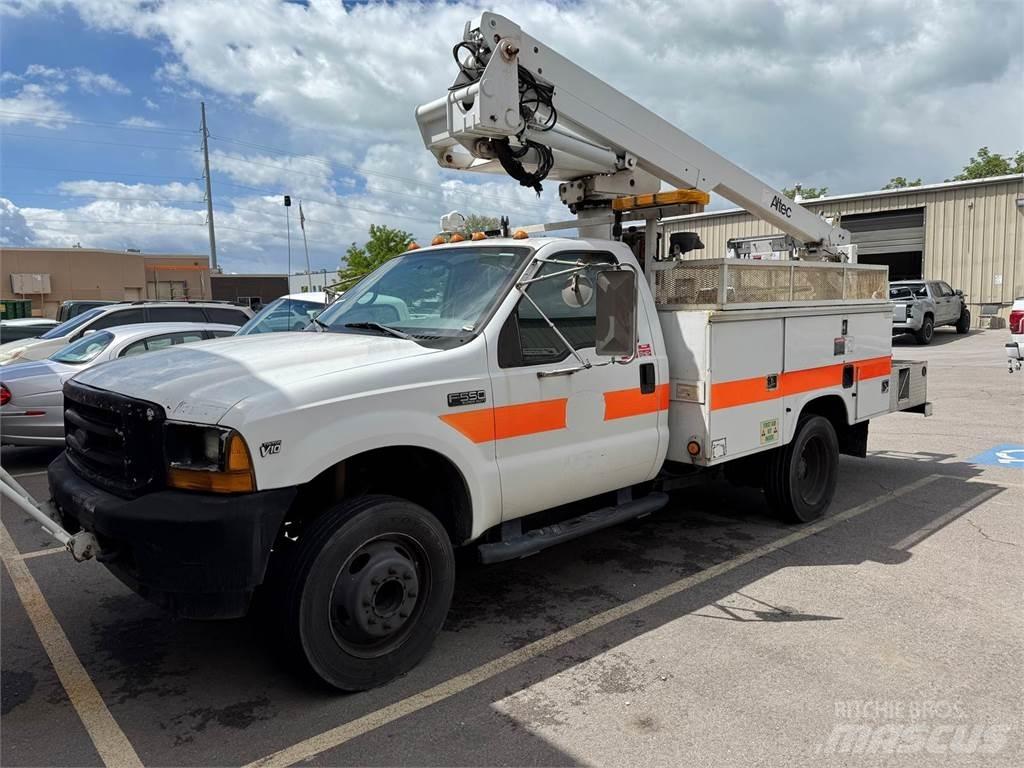 Ford F-550 Pacēlāji uz automašīnas bāzes