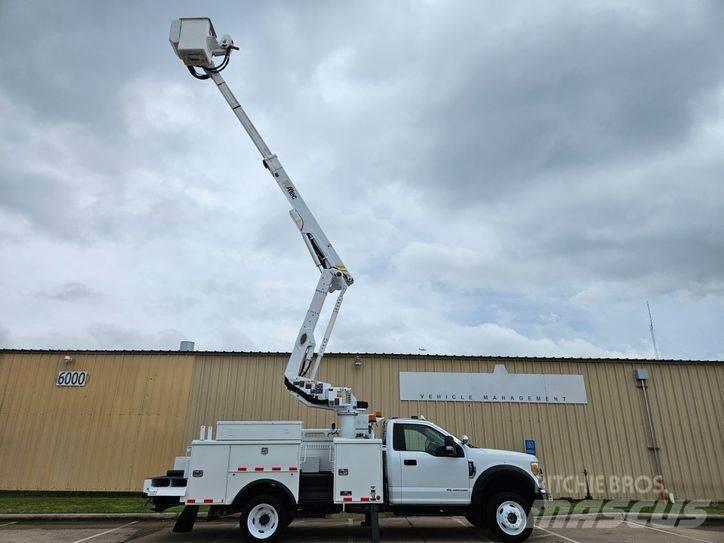 Ford F-550 Pacēlāji uz automašīnas bāzes