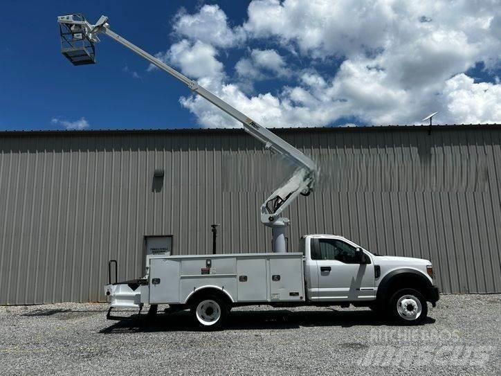 Ford F-550 Pacēlāji uz automašīnas bāzes