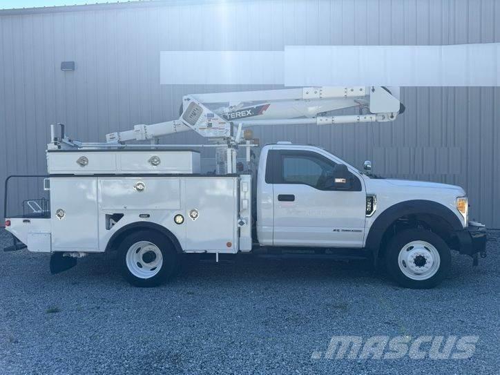 Ford F-550 Pacēlāji uz automašīnas bāzes