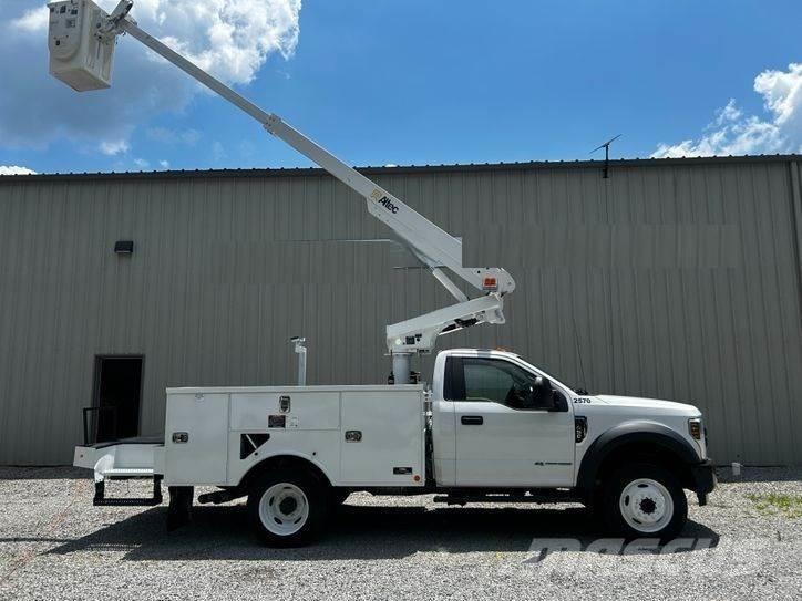 Ford F-550 Pacēlāji uz automašīnas bāzes