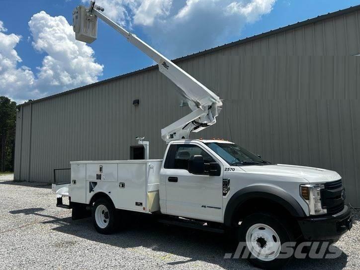 Ford F-550 Pacēlāji uz automašīnas bāzes