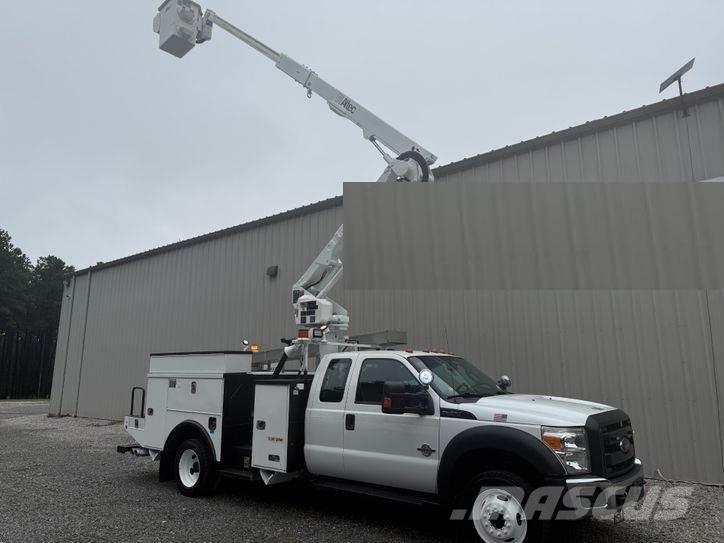 Ford F-550 Pacēlāji uz automašīnas bāzes