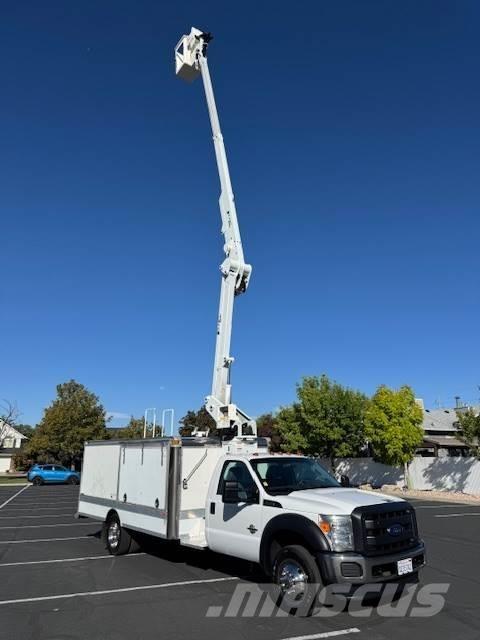 Ford F-550 Pacēlāji uz automašīnas bāzes