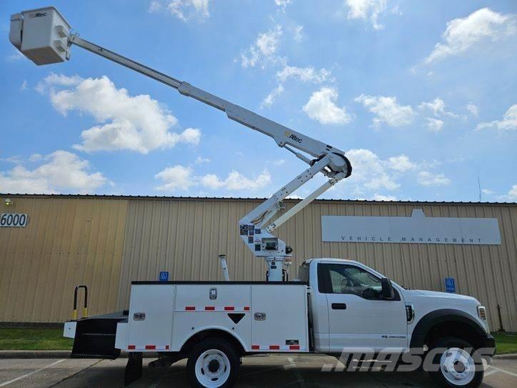 Ford F-550 Pacēlāji uz automašīnas bāzes