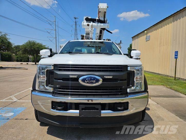 Ford F-550 Pacēlāji uz automašīnas bāzes