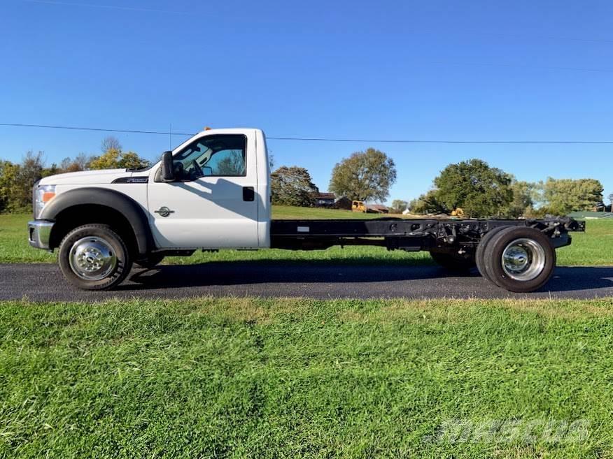 Ford F-550 Šasija ar kabīni