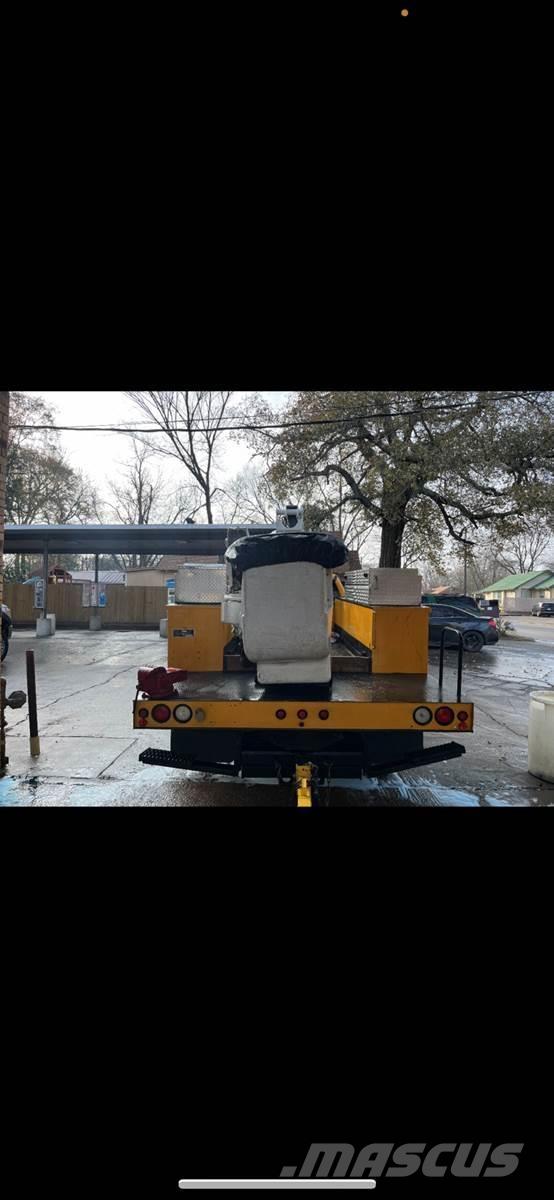 Ford F-550 Pacēlāji uz automašīnas bāzes