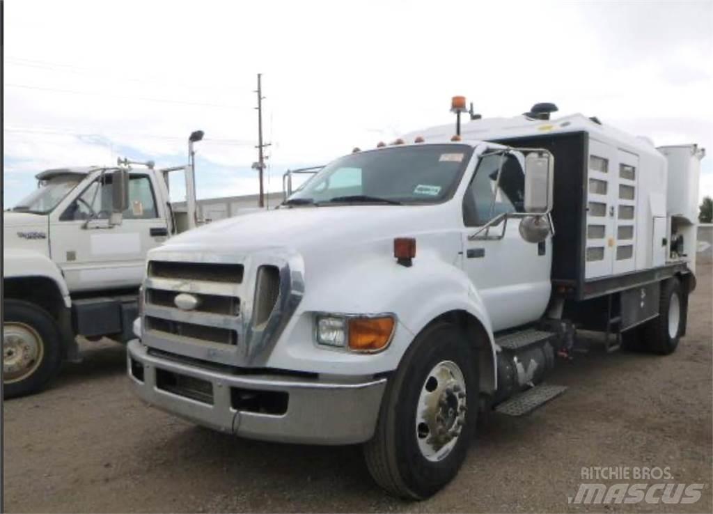 Ford F-650 Kombinētās vakumsūkņa mašīnas