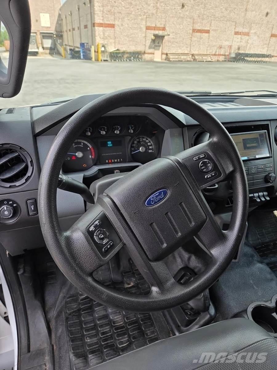 Ford F-650 Furgons