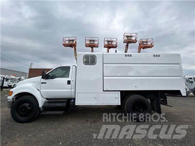 Ford F-750 Koka skaidu vedēji