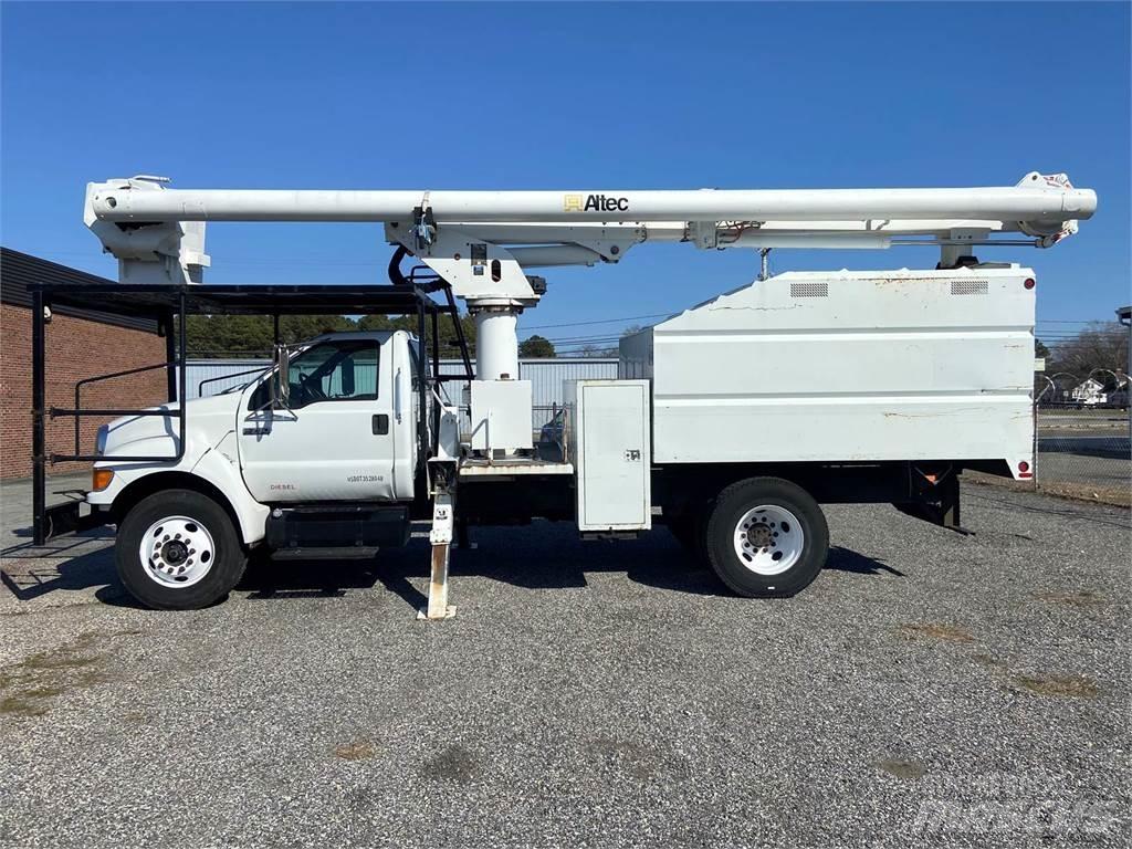 Ford F-750 Pacēlāji uz automašīnas bāzes
