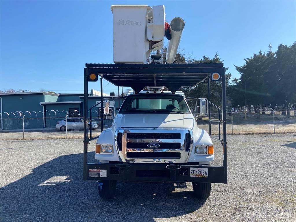 Ford F-750 Pacēlāji uz automašīnas bāzes